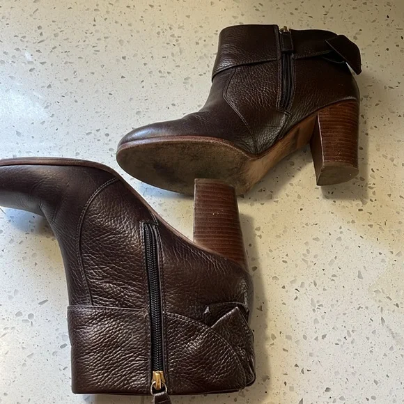 Kate spade 8 leather bow boots